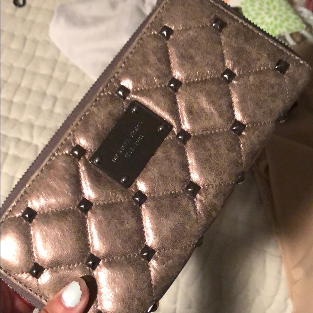 Gorgeous grey and gunmetal micheal kors wallet - Picture 2 of 5
